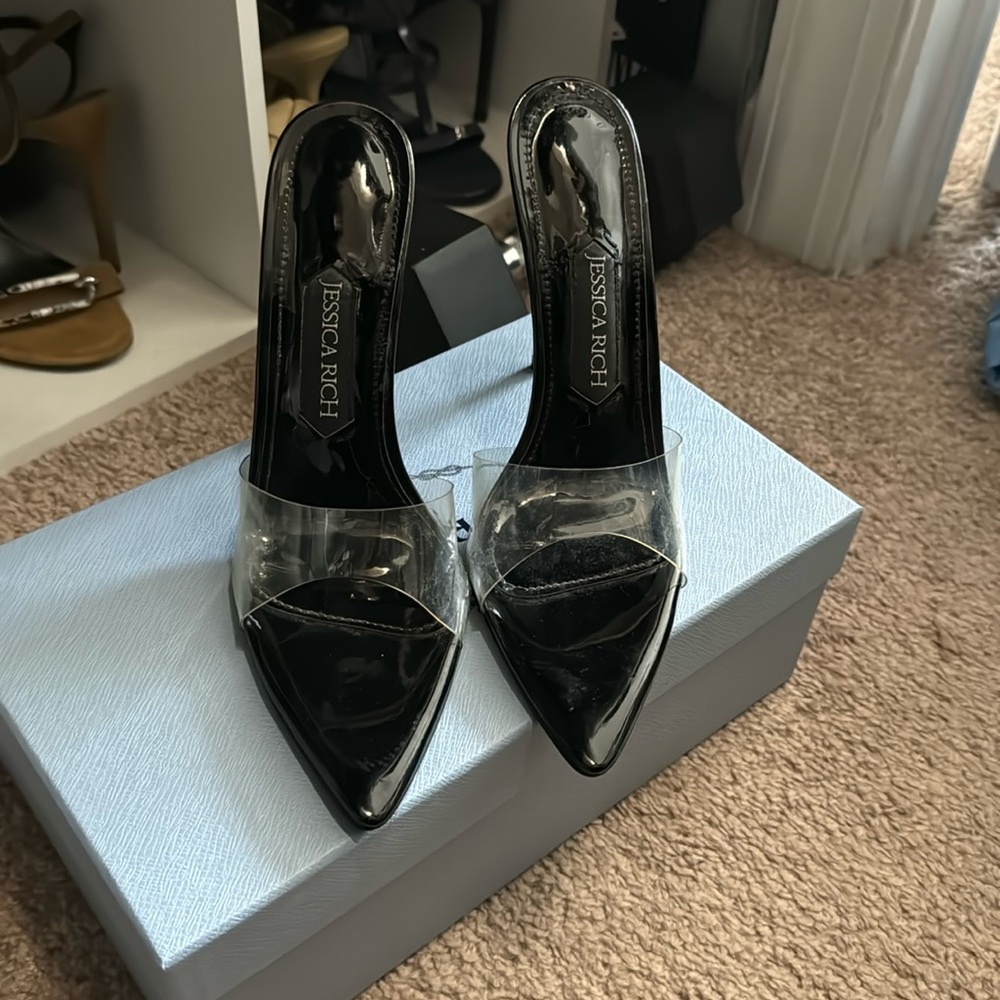JR SANDAL HEELS